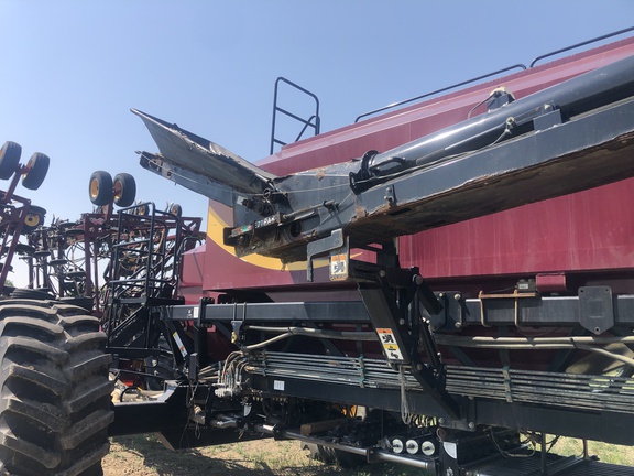 2018 Seed Hawk 8412 Air Seeder