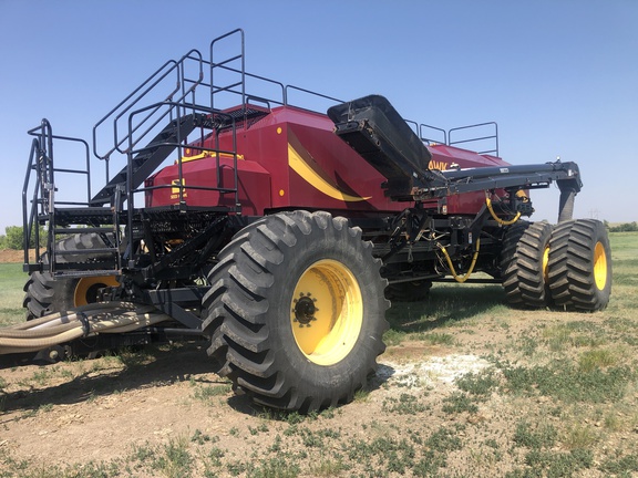 2018 Seed Hawk 8412 Air Seeder