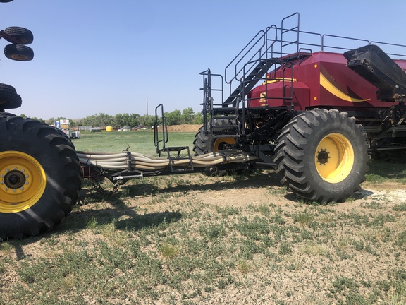 2018 Seed Hawk 8412 Air Seeder