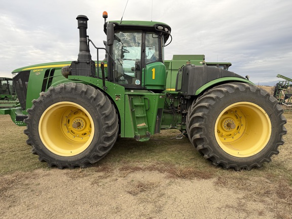 2017 John Deere 9520R Tractor 4WD