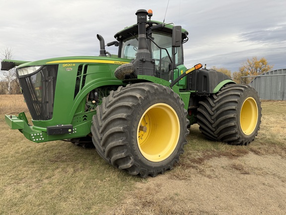 2017 John Deere 9520R Tractor 4WD