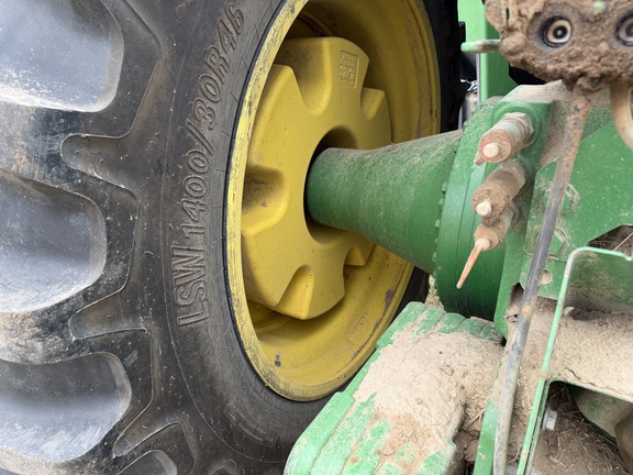 2017 John Deere 9520R Tractor 4WD