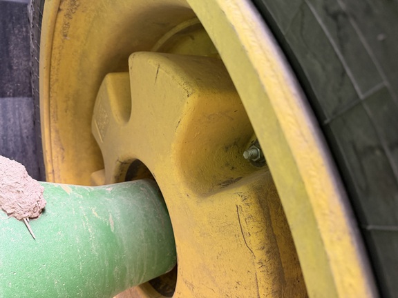 2017 John Deere 9520R Tractor 4WD