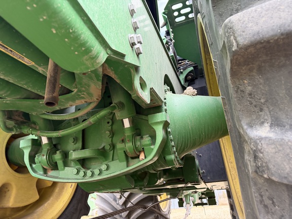 2017 John Deere 9520R Tractor 4WD