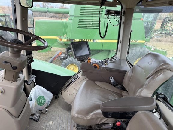 2017 John Deere 9520R Tractor 4WD