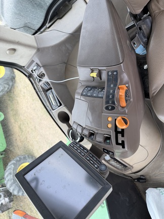 2017 John Deere 9520R Tractor 4WD