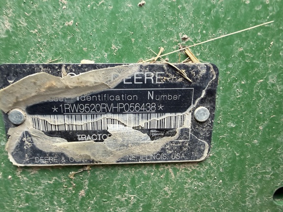 2017 John Deere 9520R Tractor 4WD