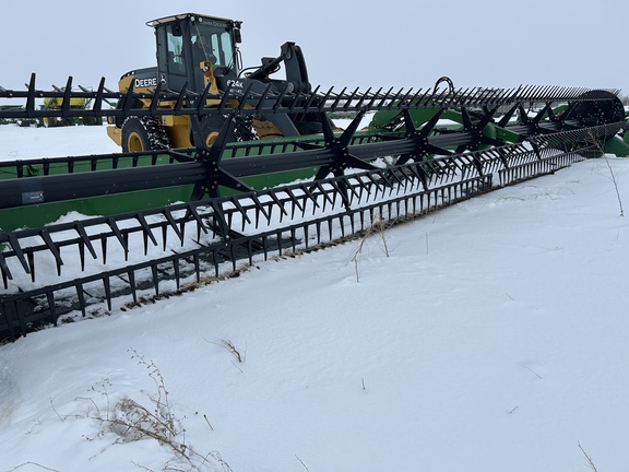 2022 John Deere RD40F Header Combine