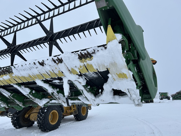 2022 John Deere RD40F Header Combine