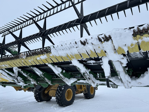 2022 John Deere RD40F Header Combine