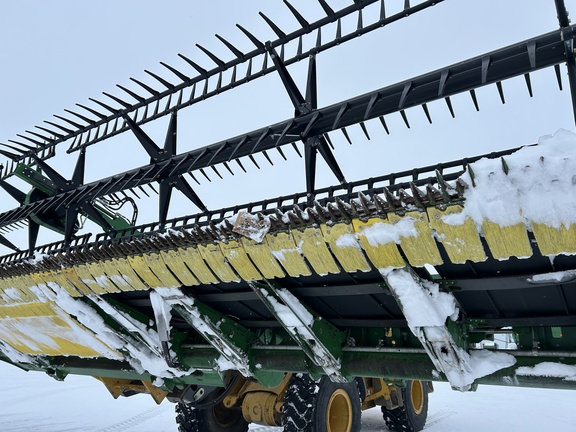 2022 John Deere RD40F Header Combine