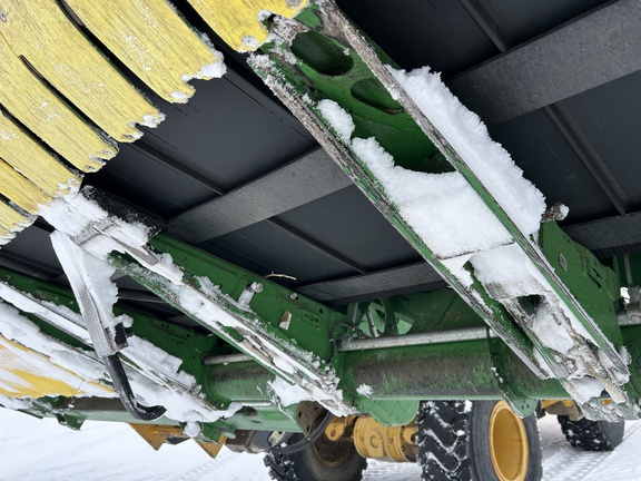 2022 John Deere RD40F Header Combine