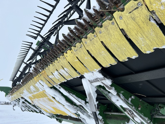 2022 John Deere RD40F Header Combine