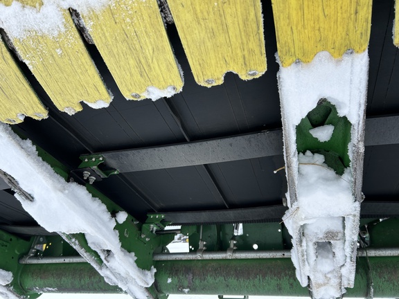 2022 John Deere RD40F Header Combine