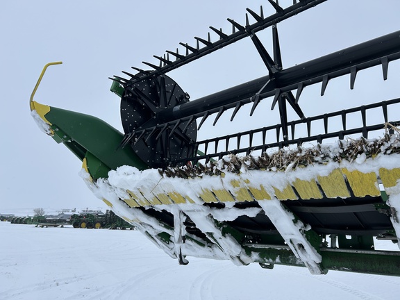 2022 John Deere RD40F Header Combine