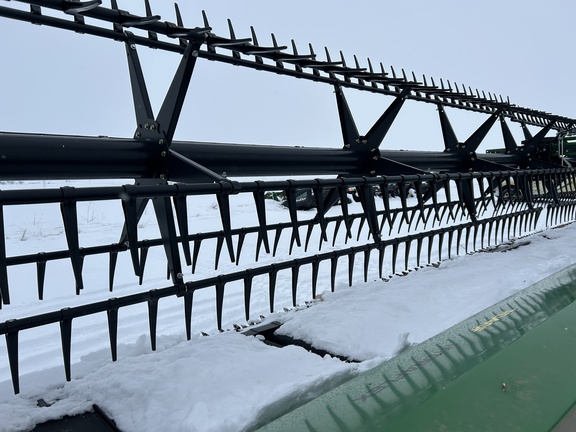 2022 John Deere RD40F Header Combine