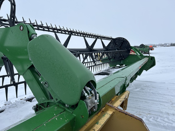 2022 John Deere RD40F Header Combine