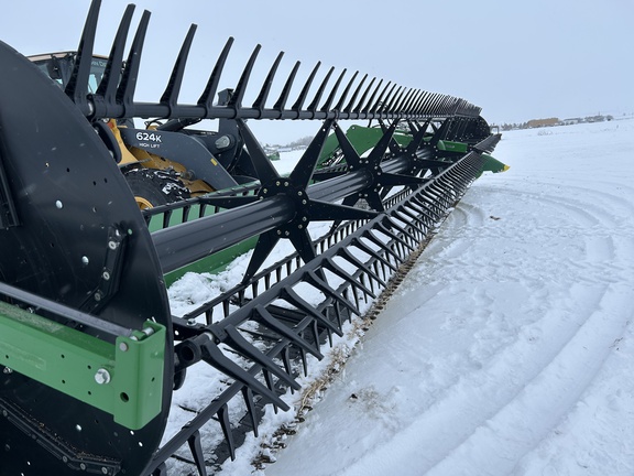 2022 John Deere RD40F Header Combine
