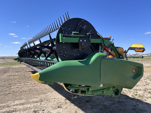 2022 John Deere RD40F Header Combine