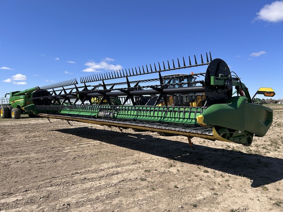 2022 John Deere RD40F Header Combine