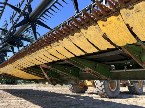 2022 John Deere RD40F Header Combine