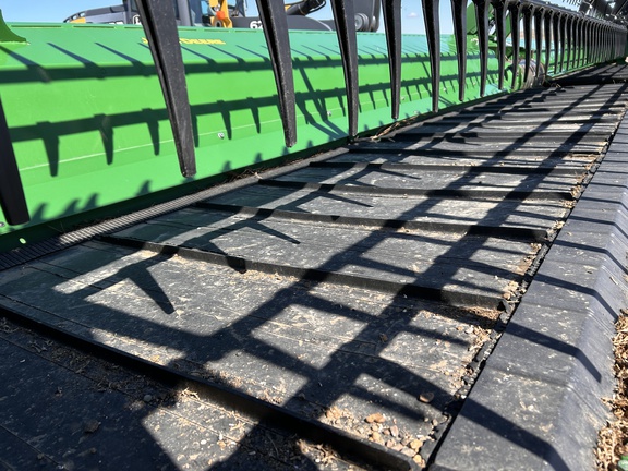 2022 John Deere RD40F Header Combine