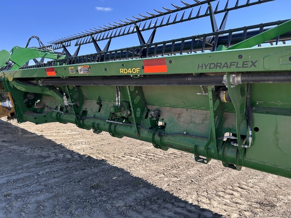 2022 John Deere RD40F Header Combine