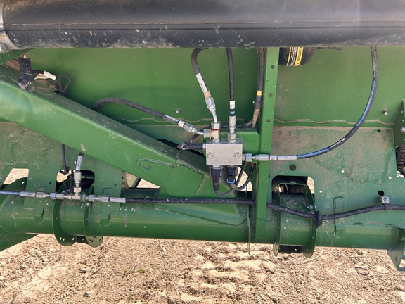 2022 John Deere RD40F Header Combine