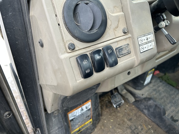 2022 John Deere XUV 835R ATV