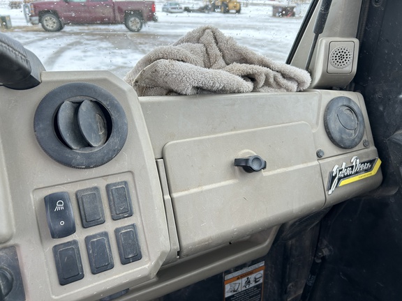 2022 John Deere XUV 835R ATV