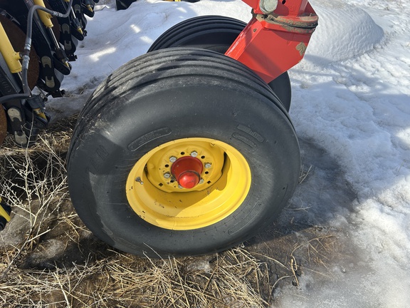 2012 Bourgault 3710 Air Seeder