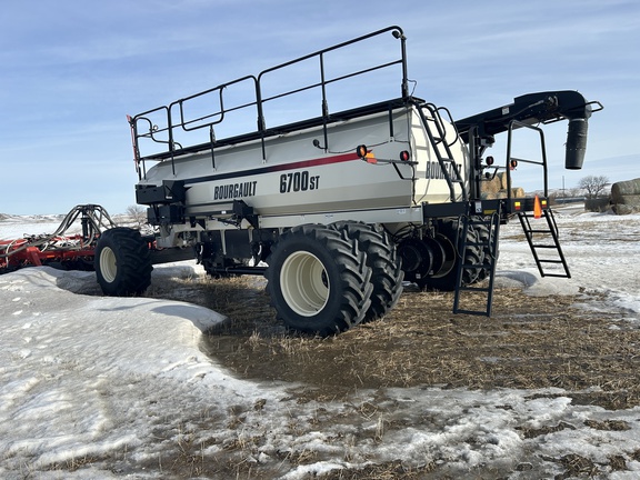 2012 Bourgault 3710 Air Seeder