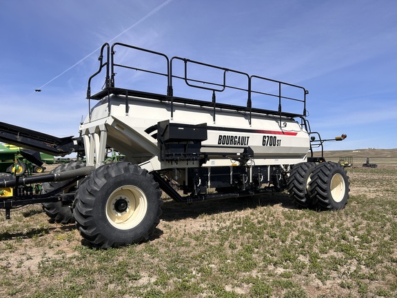 2012 Bourgault 3710 Air Seeder