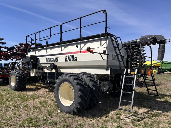 2012 Bourgault 3710 Air Seeder