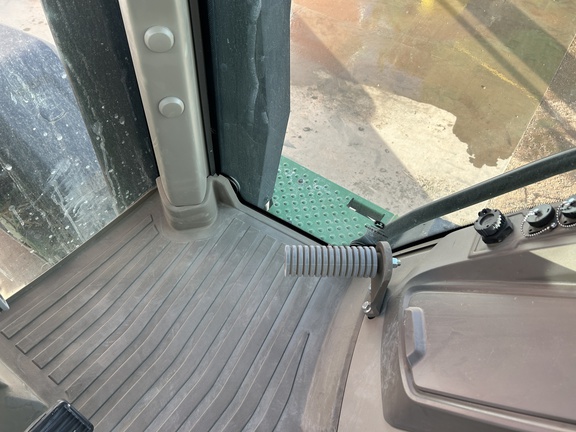 2021 John Deere 8RX 410 Tractor Rubber Track