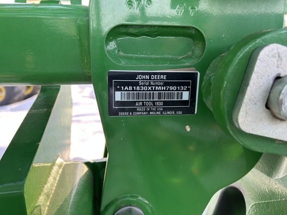 2021 John Deere 1830 Air Seeder