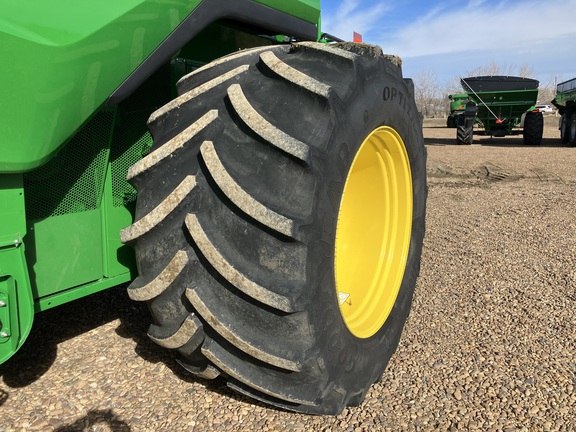 2025 John Deere S7 700 Combine