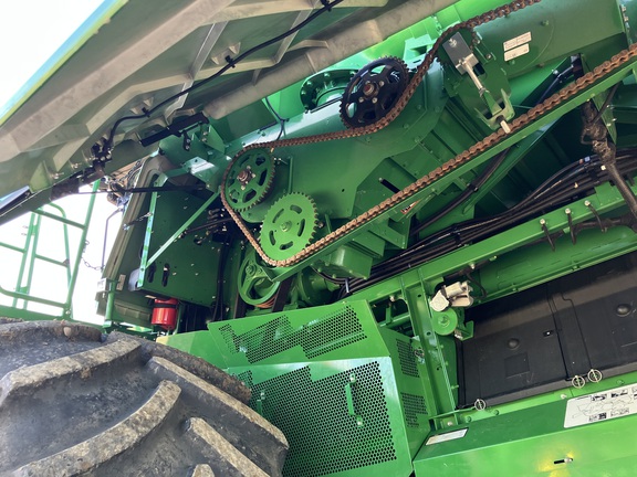 2025 John Deere S7 700 Combine