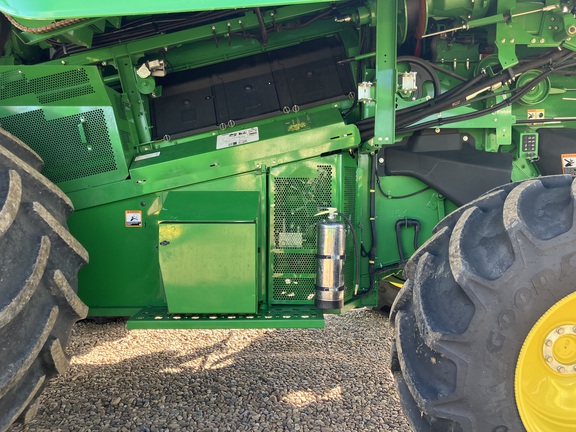 2025 John Deere S7 700 Combine