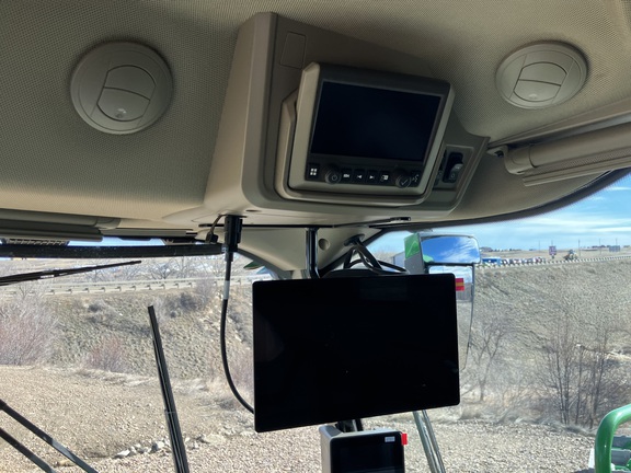 2025 John Deere S7 700 Combine