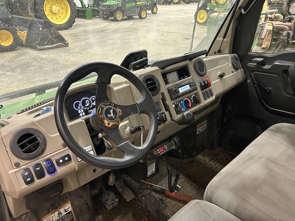 2023 John Deere XUV 835R ATV