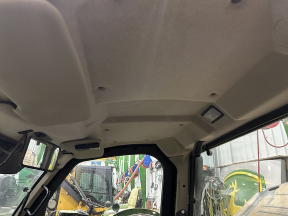 2023 John Deere XUV 835R ATV