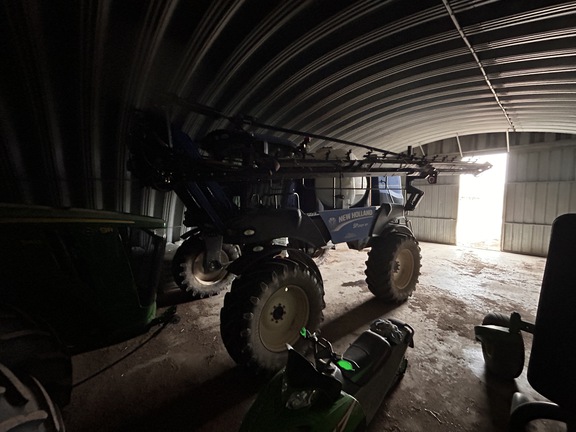 2013 New Holland SP.240F Sprayer/High Clearance