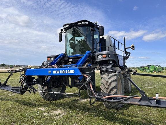 2013 New Holland SP.240F Sprayer/High Clearance
