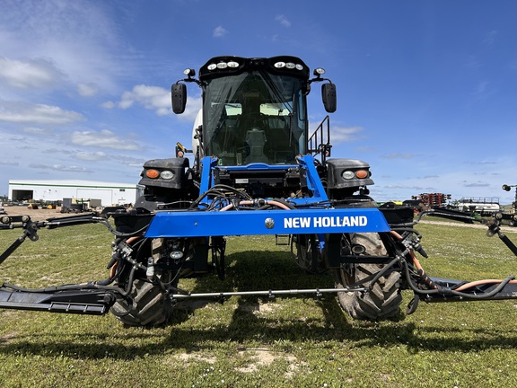 2013 New Holland SP.240F Sprayer/High Clearance