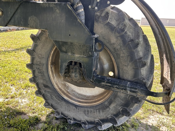 2013 New Holland SP.240F Sprayer/High Clearance