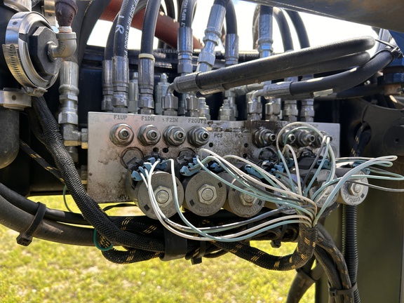2013 New Holland SP.240F Sprayer/High Clearance