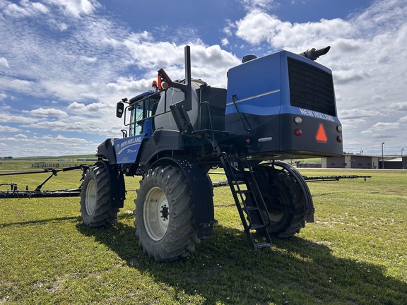 2013 New Holland SP.240F Sprayer/High Clearance