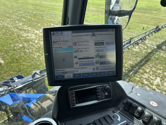 2013 New Holland SP.240F Sprayer/High Clearance