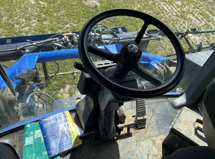 2013 New Holland SP.240F Sprayer/High Clearance